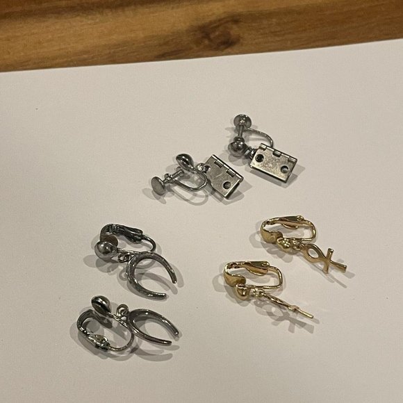 Lot Of 3 Fun Novelty Clip On Screw On Earrings Dangle- Door Hinge Horseshoe Etc - Picture 1 of 9
